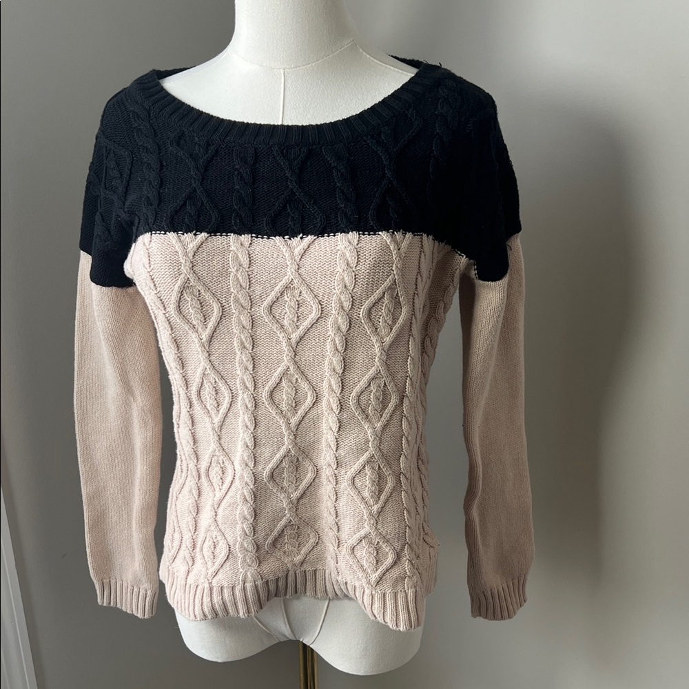 Olive & Oak Black and Beige Cable Knit Sweater